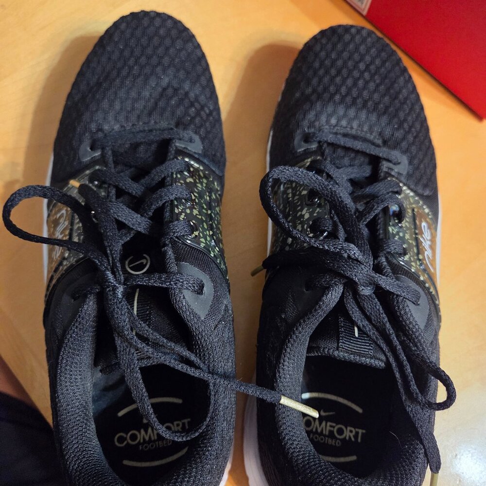 Nike Sneaker
